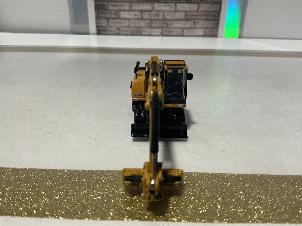 1/87 NORSCOT CAT M318D WHEELED EXCAVATOR [NO BOX] image