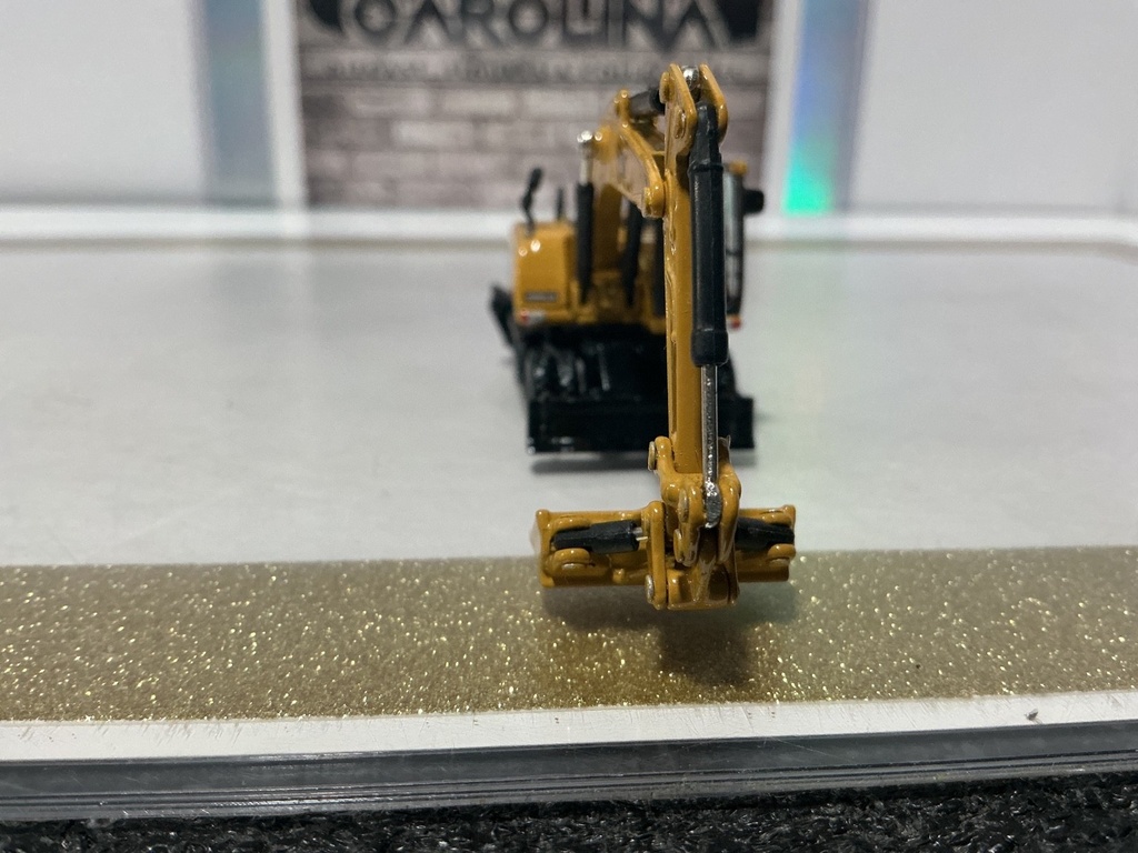 1/87 NORSCOT CAT M318D WHEELED EXCAVATOR [NO BOX] image