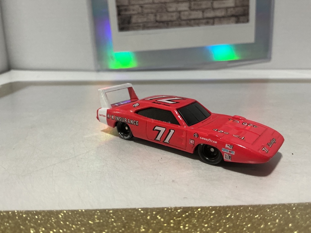 1/64 RACING CHAMPIONS BOBBY ISAAC #71 K&K INSURANCE 1969 DODGE CHARGER DAYTONA image