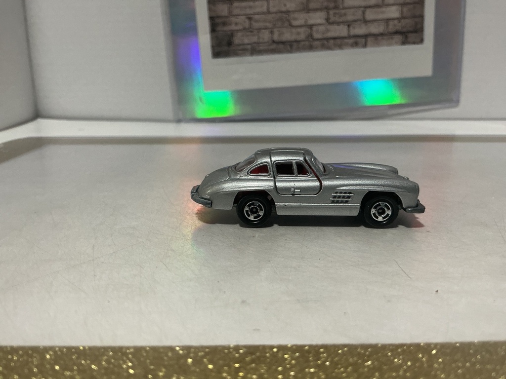1/63 TOMICA MERCEDES BENZ 300 SL NO. F19 image