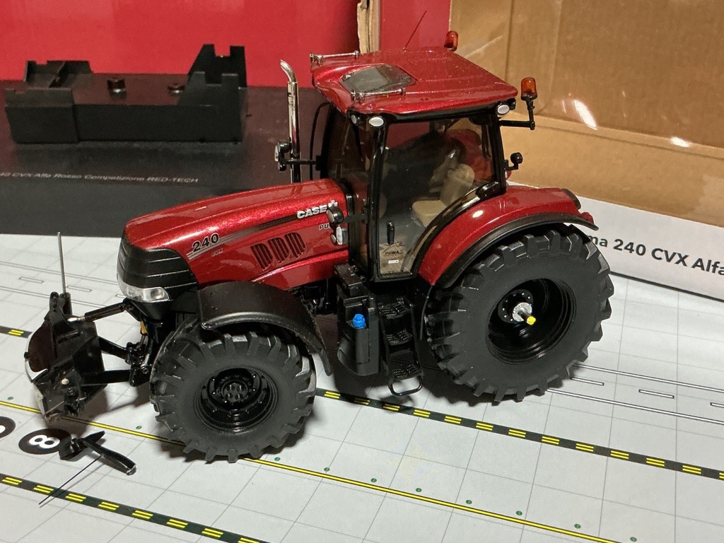 1/32 UNIVERSAL HOBBIES PUMA 240 CVX ALFA ROSSO  RED  {DISPLAYED,BROKEN PIECES }. image