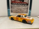 1:24 DARRELL WALTRIP #11 GROUNDPNX PEPSI  PLASTIC MODEL KIT CAR image