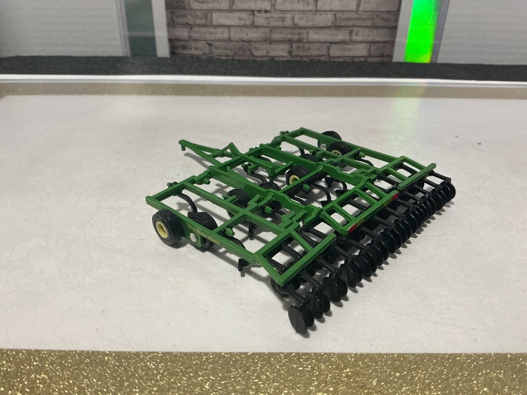 1:64 JOHN DEERE 550 MULCH MASTER [NO BOX] image