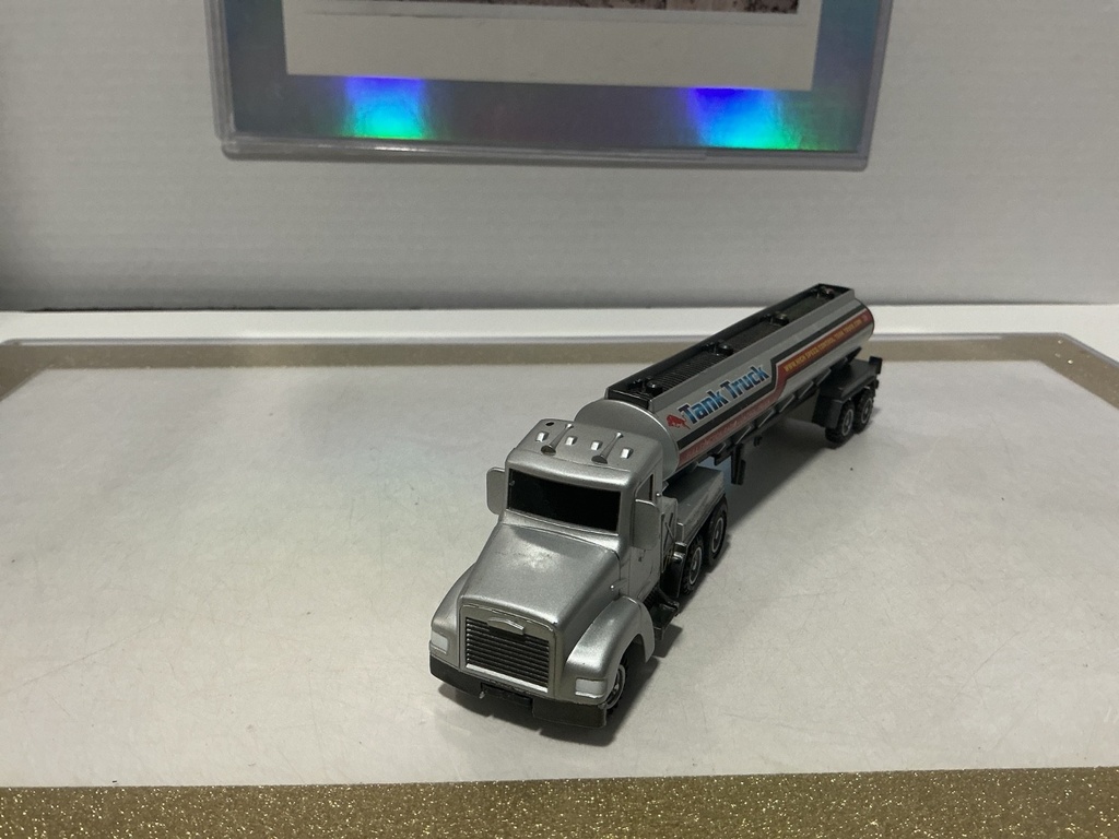 1/64 RC PLASTIC NO PARTS TANKER TRUCK [FOR DISPLAY ONLY] image
