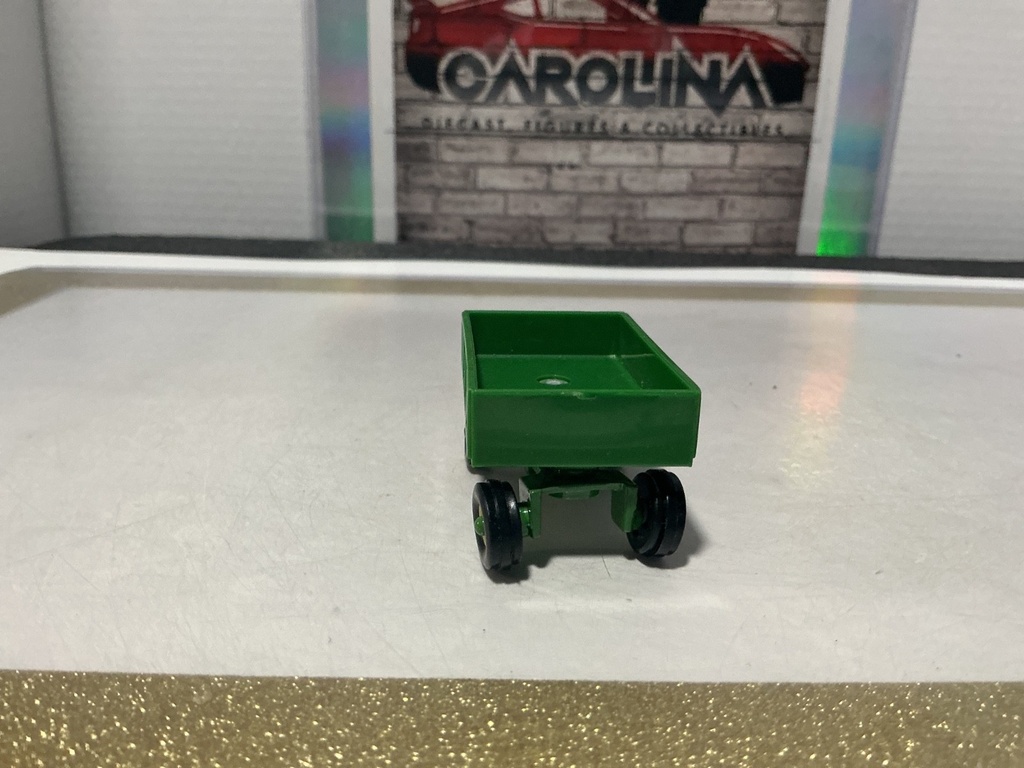 1:64 ERTL JOHN DEERE WAGON [NO BOX] image