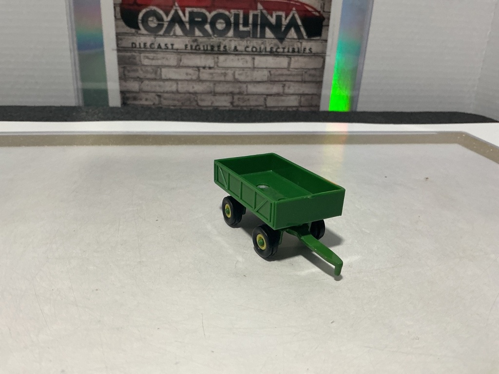 1:64 ERTL JOHN DEERE WAGON [NO BOX] image
