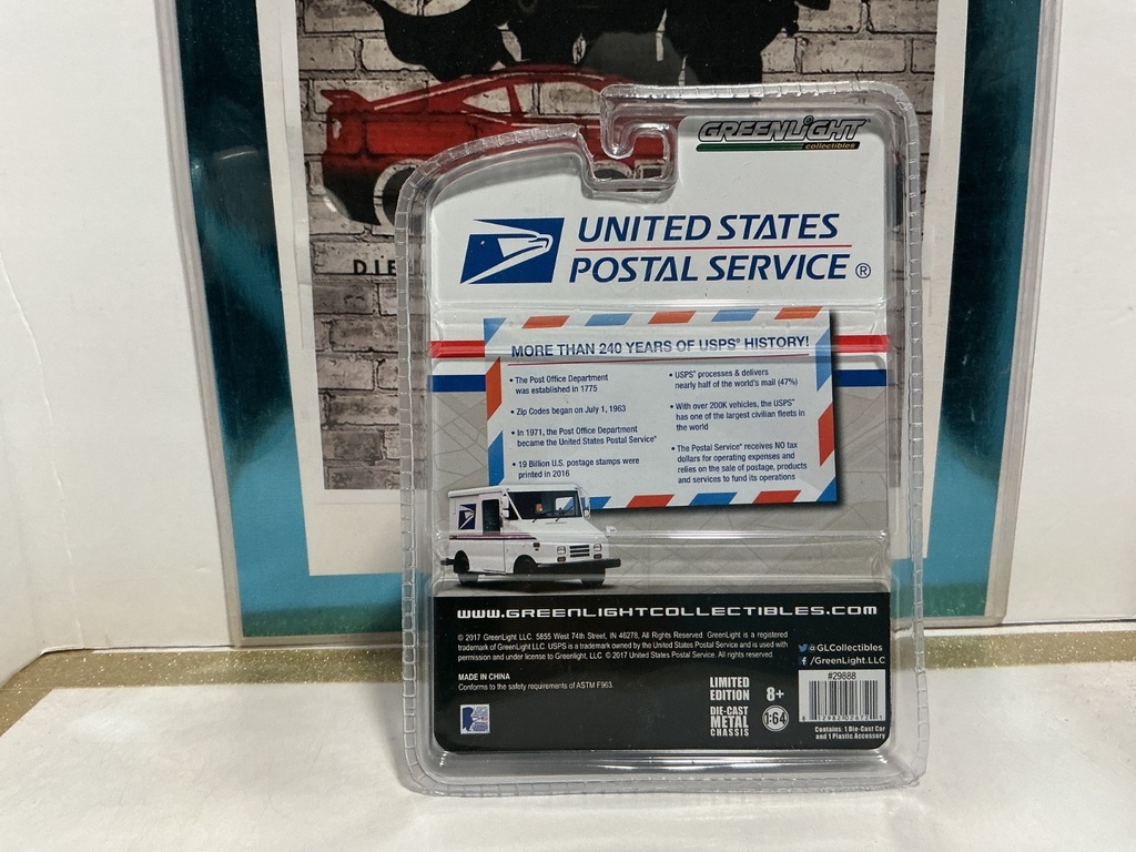 1/64 SCALE - GREENLIGHT UNITED STATES POSTAL SERICE - USPS LLV W/MAILBOX image