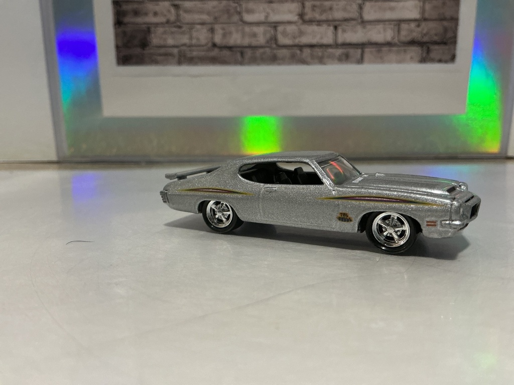 1/64 SCALE JOHNNY LIGHTNING 1971 PONTIAC GTO SILVER [LOOSE] image