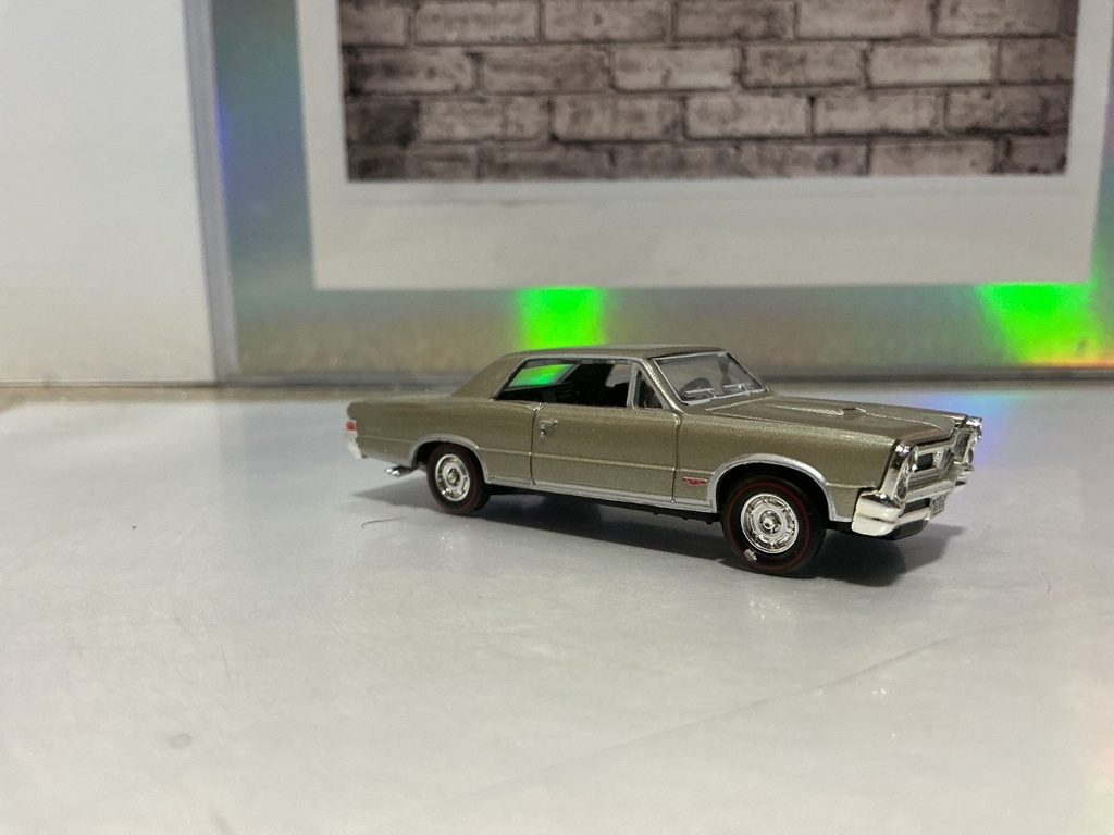 1/64 SCALE ERTL ‘65 PONTIAC GTO  [LOOSE] image