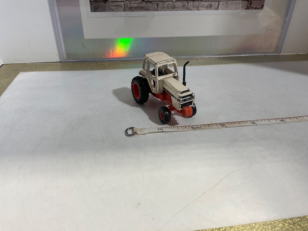 1/64 CASE INTERNATIONAL TRACTOR **NO BOX image