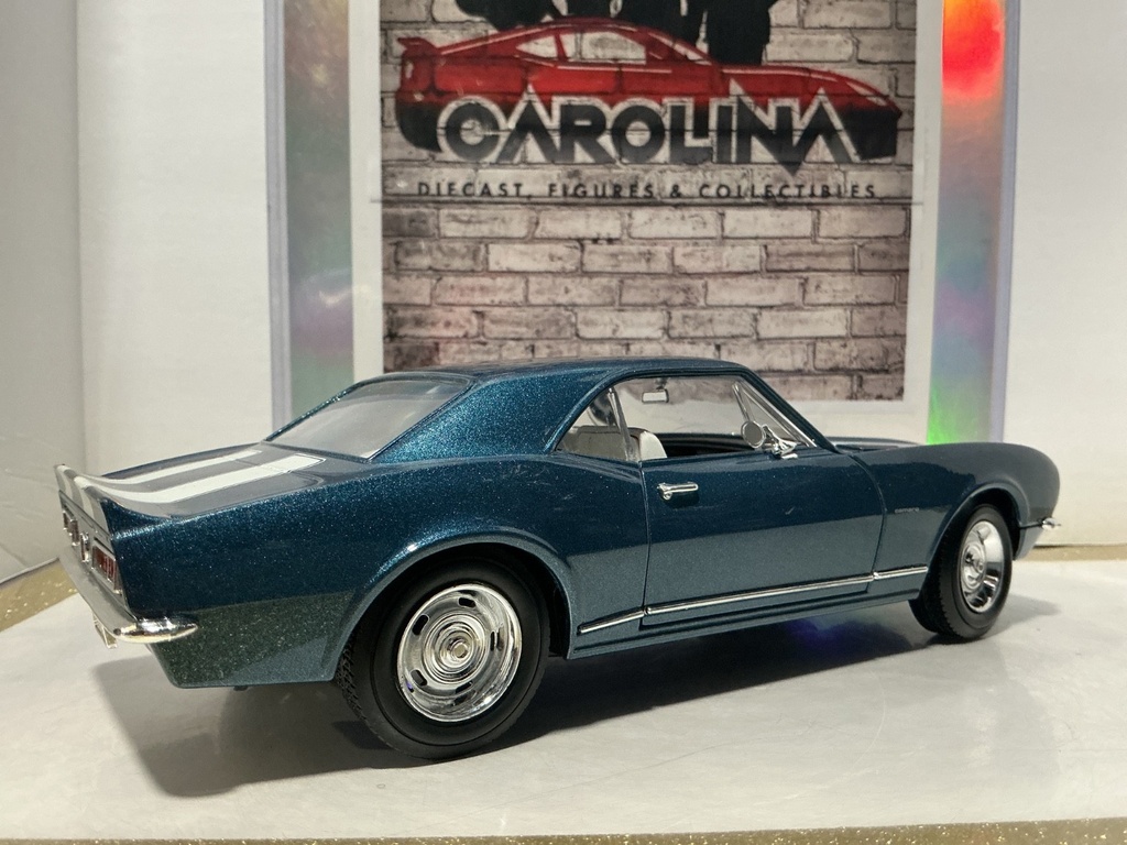 1:18 MOTORMAX 1967 CAMARO Z28 BLUE ON WHITE image