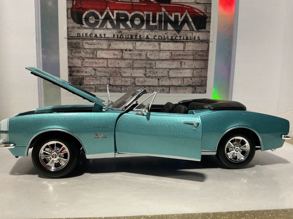 1:18 MAISTO 1969 CHEVROLET CAMARO BLUE SS 396 ON BLACK image