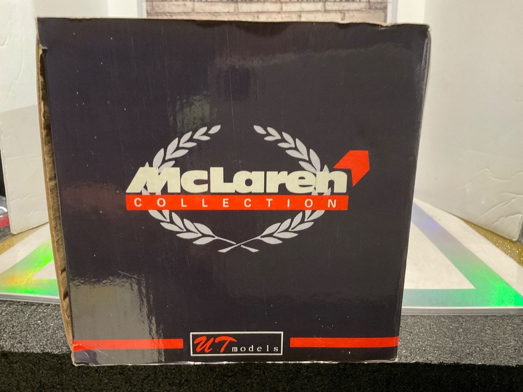 1:18 UT MODELS MCLAREN F1 GTR WEST COMPETMON 96 NO 30  BOX  DAMAGED image