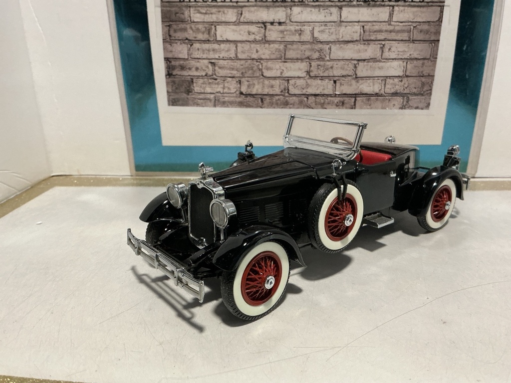 1/24 DANBURY MINT THE 1927 STUTZ BLACK HAWK image