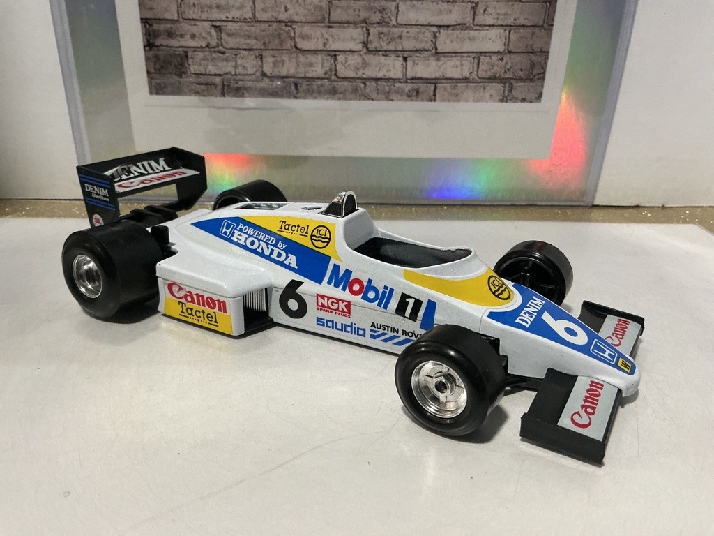 1/24 BBURAGO - WILLIAMS FW 08 image