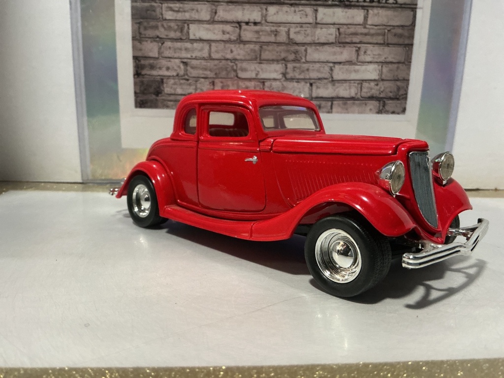 1/24 [UNKNOWN BRAND] - 1934 RED FORD COUPE image