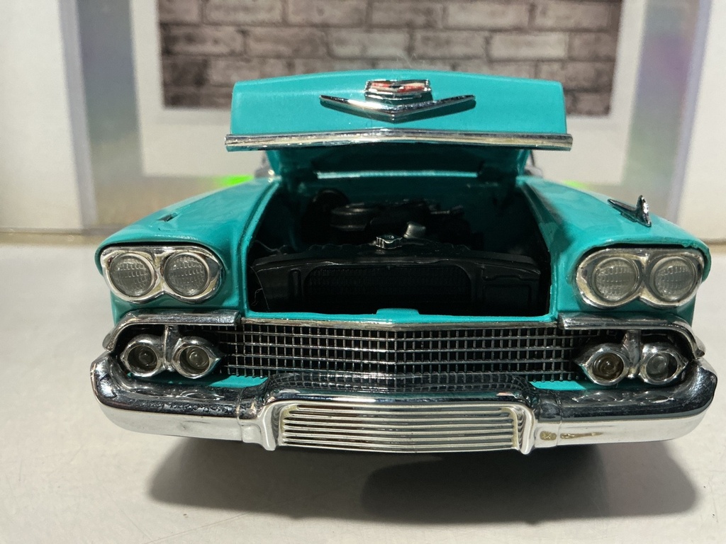 1/24 DANBURY MINT - 1958 CHEVROLET IMPALA [MISSING MIRROR/PIECES/MILD RASHING] image