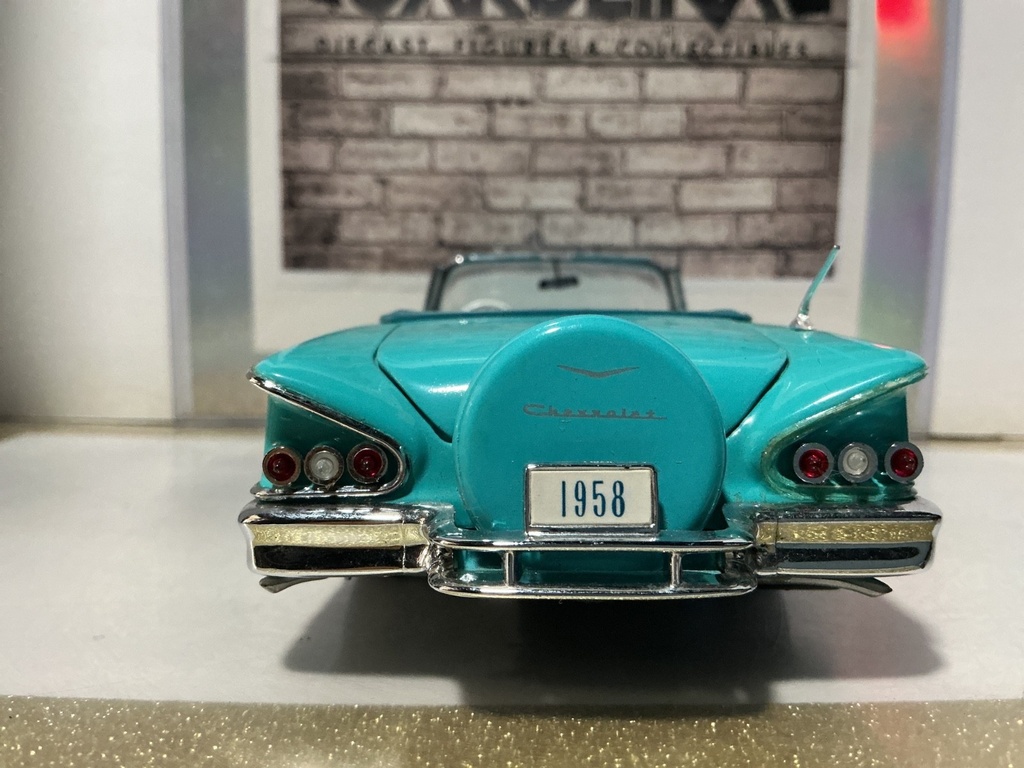 1/24 DANBURY MINT - 1958 CHEVROLET IMPALA [MISSING MIRROR/PIECES/MILD RASHING] image