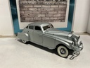 1/24 DANBURY MINT 1933 PIERCE SILVER ARROW image