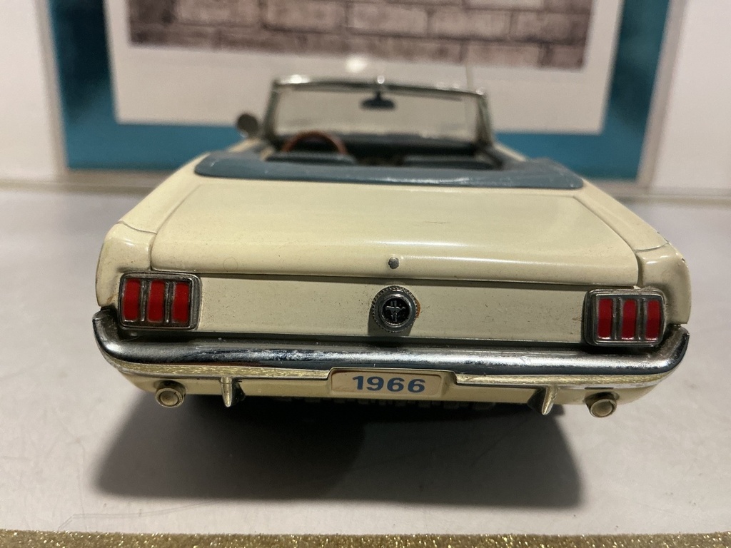1/24 DANBURY MINT [CREAM] 1966 FORD MUSTANG image
