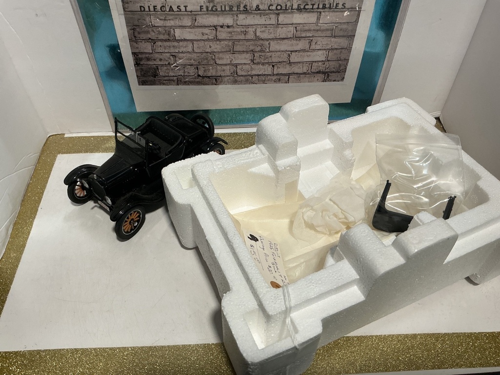 1/24 DANBURY MINT BLACK 1925 FORD MODEL T RUNABOUT image
