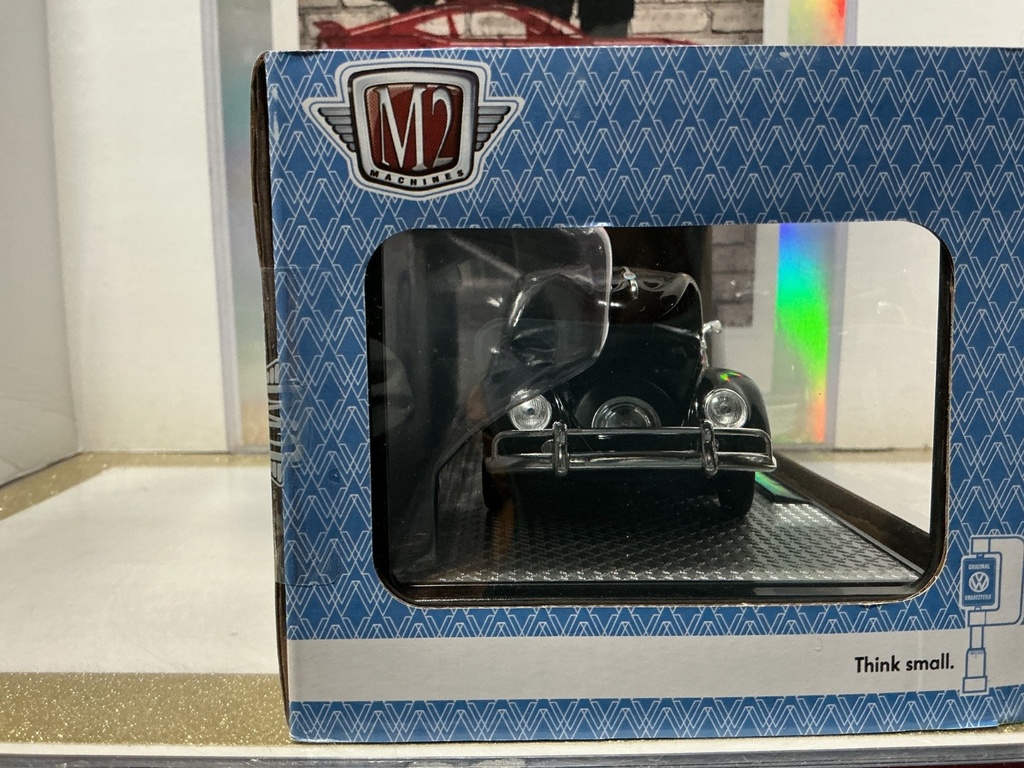 1/24 M2 MACHINES - 1952 VW BEETLE DELUXE MODEL S30 image