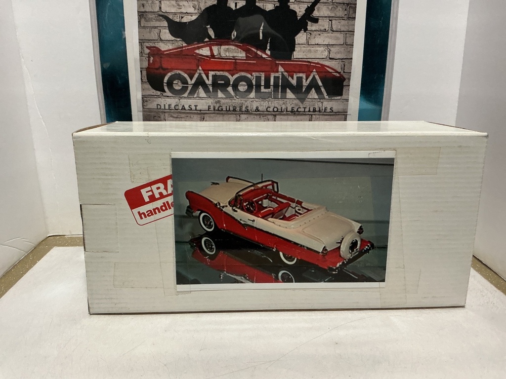 1/24 THE DANBURY MINT 1956 FORD SUNLINER image
