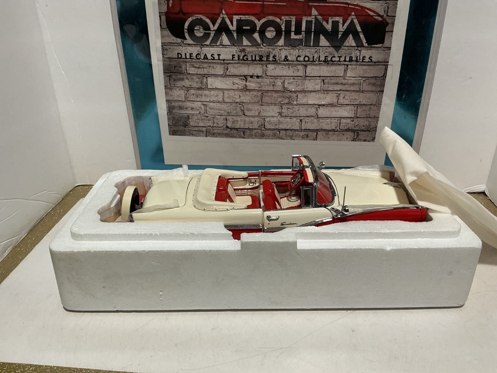 1/24 THE DANBURY MINT 1956 FORD SUNLINER image