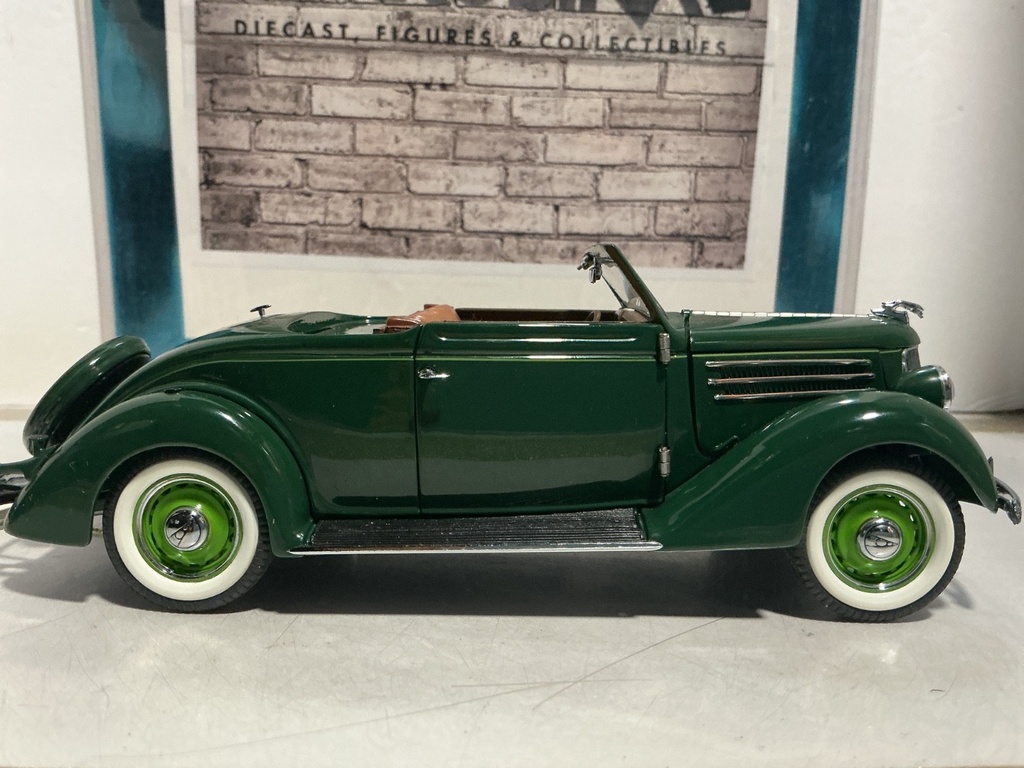 1/24 FRANKLIN MINT - B11XA09 - 1939 FORD ROADSTER [GREEN] image