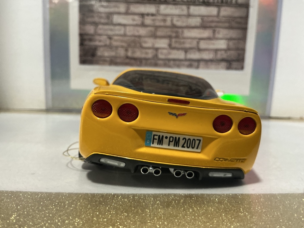 1/24 FRANKLIN MINT 2007 VICTORY EDITION CORVETTE C6 [MISSING TIRE/ROOF] image