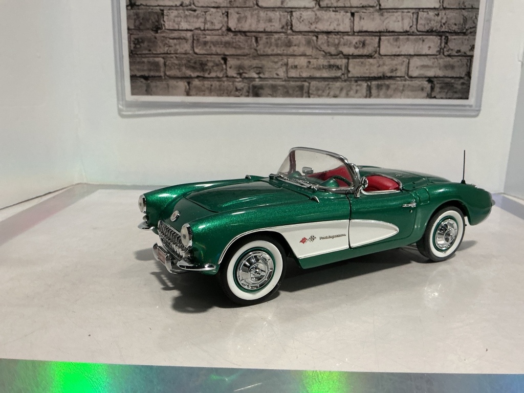 1:24 FRANKLIN MINT SANTA’S CORVETTE HIGHTOWER COLLECTIBLES 491/500 NO PAPERWORK image