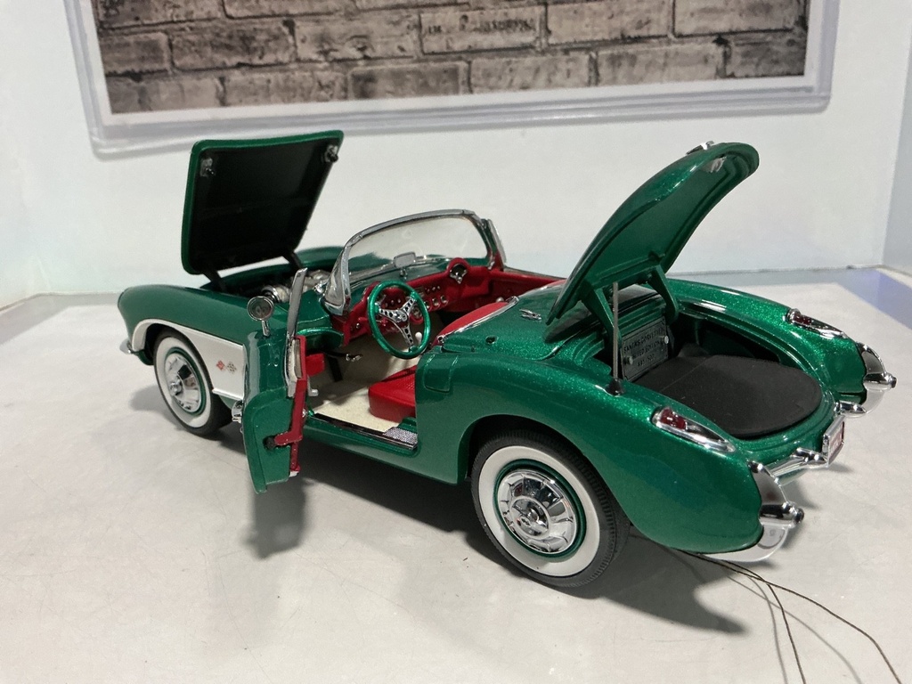 1:24 FRANKLIN MINT SANTA’S CORVETTE HIGHTOWER COLLECTIBLES 491/500 NO PAPERWORK image