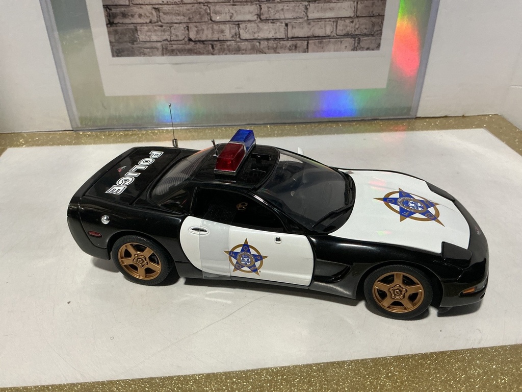 1/24 FRANKLIN MINT - Fraternal Order of Police - CORVETTE [MISSING SIDE MIRROR] image