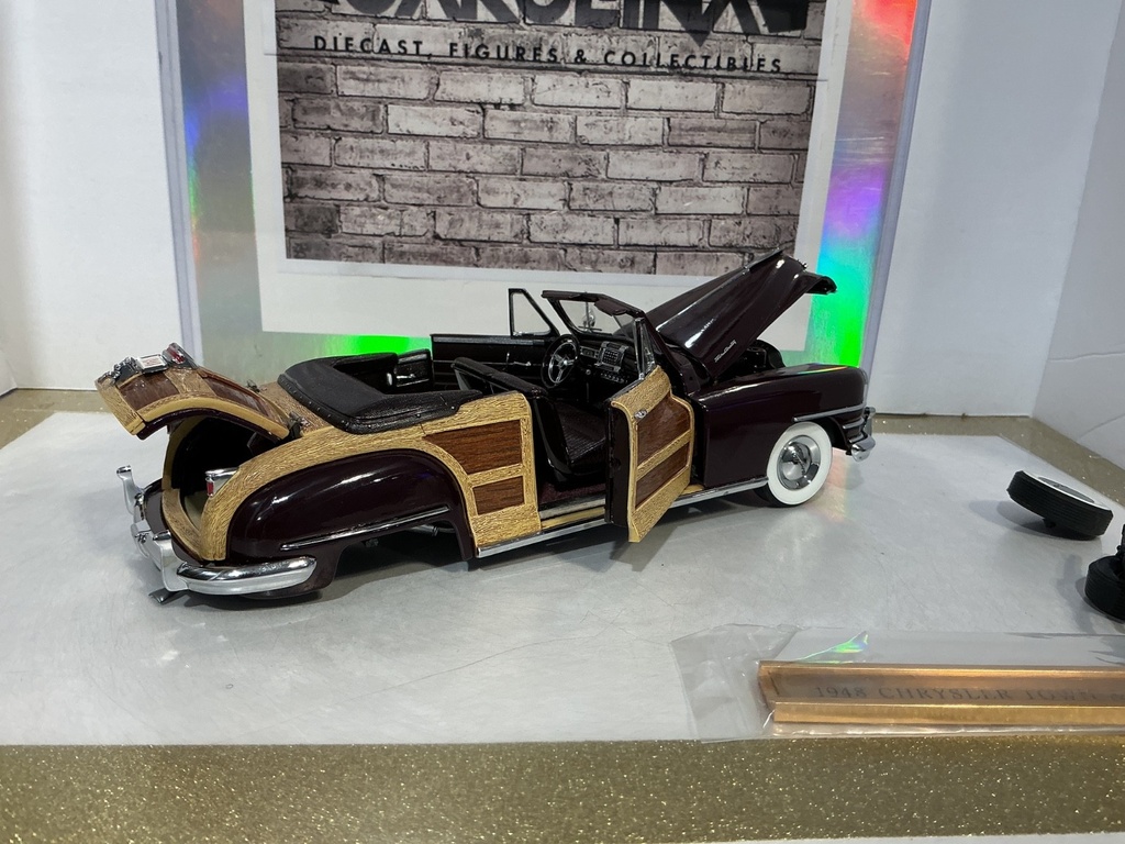 1:24 DANBURY MINT 1948 CHRYSLER TOWN AND COUNTRY BROKEN SEE PICS image
