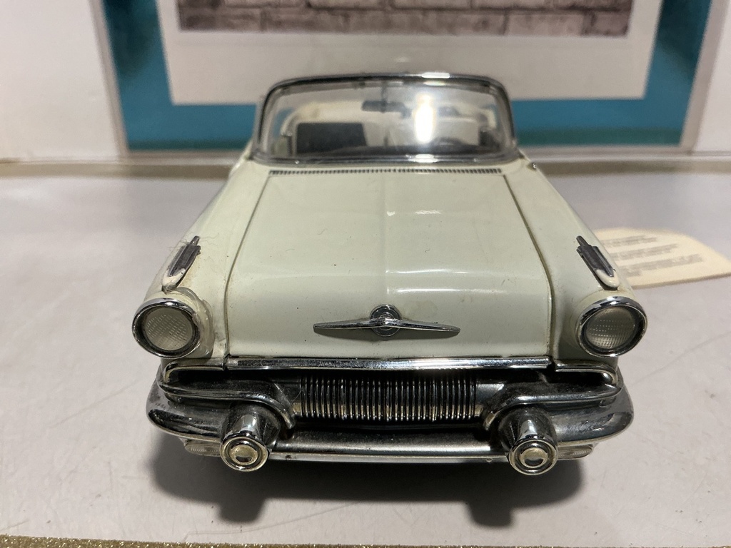 1/24 FRANKLIN MINT - 1957 Pontiac Bonneville Convertible image