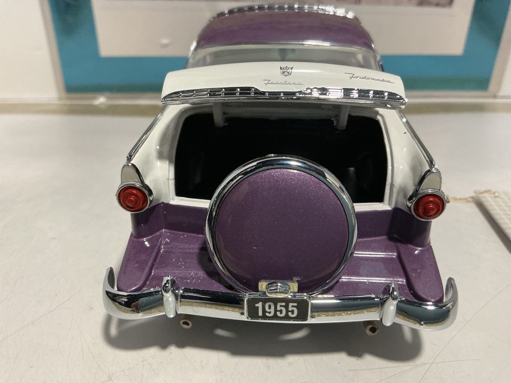 1/24 FRANKLIN MINT - 1955 FORD CROWN VICTORIA LIMITED EDITION image