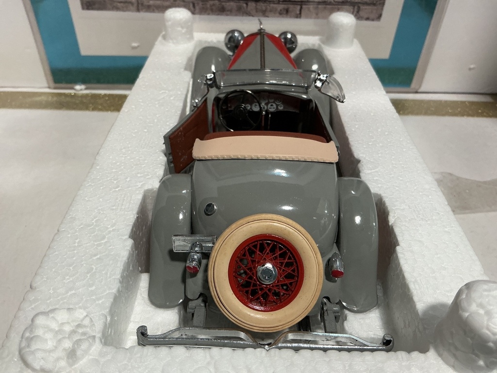 1/24 FRANKLIN MINT - 1935 DUESENBERG SSJ [AGING/PAINT ISSUES] image
