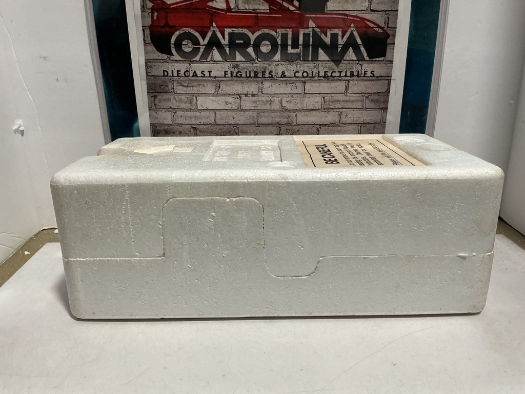 1/24 1969 CHEVROLET CAMARO [BLUE/TAN] PAINT ERRORS ALL OVER CAR image