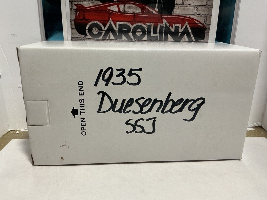 1/24 FRANKLIN MINT  1935 DUESENBURG SSJ [GRAY/RED ON BURGUNDY] image