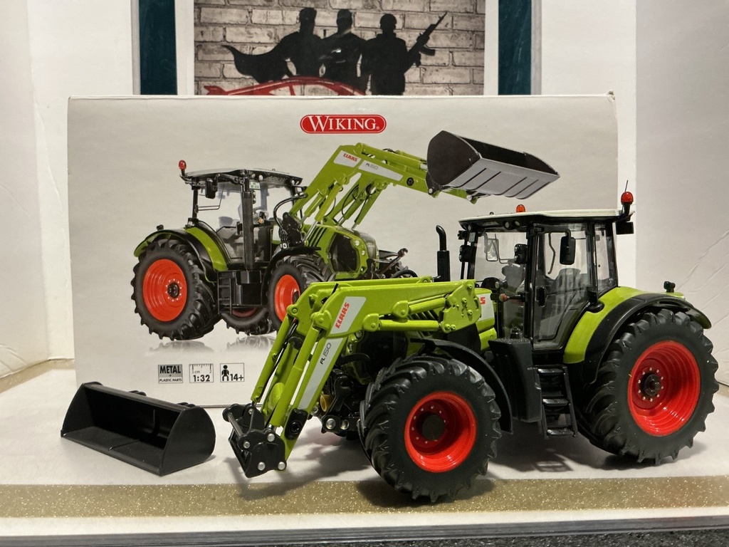 1:32 WIKING CLAAS 650 ARION image