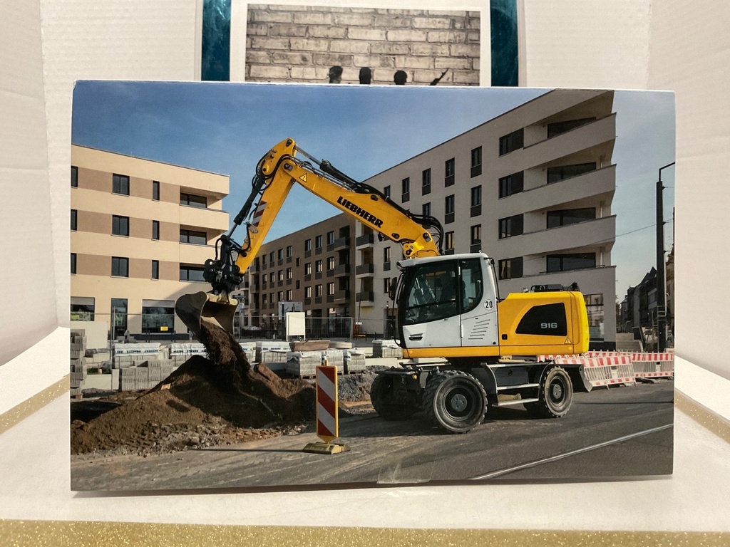 LIEBHERR 1/32 AT COLLECTIONS WHEELED HYDRAULIC EXCAVATOR ! image