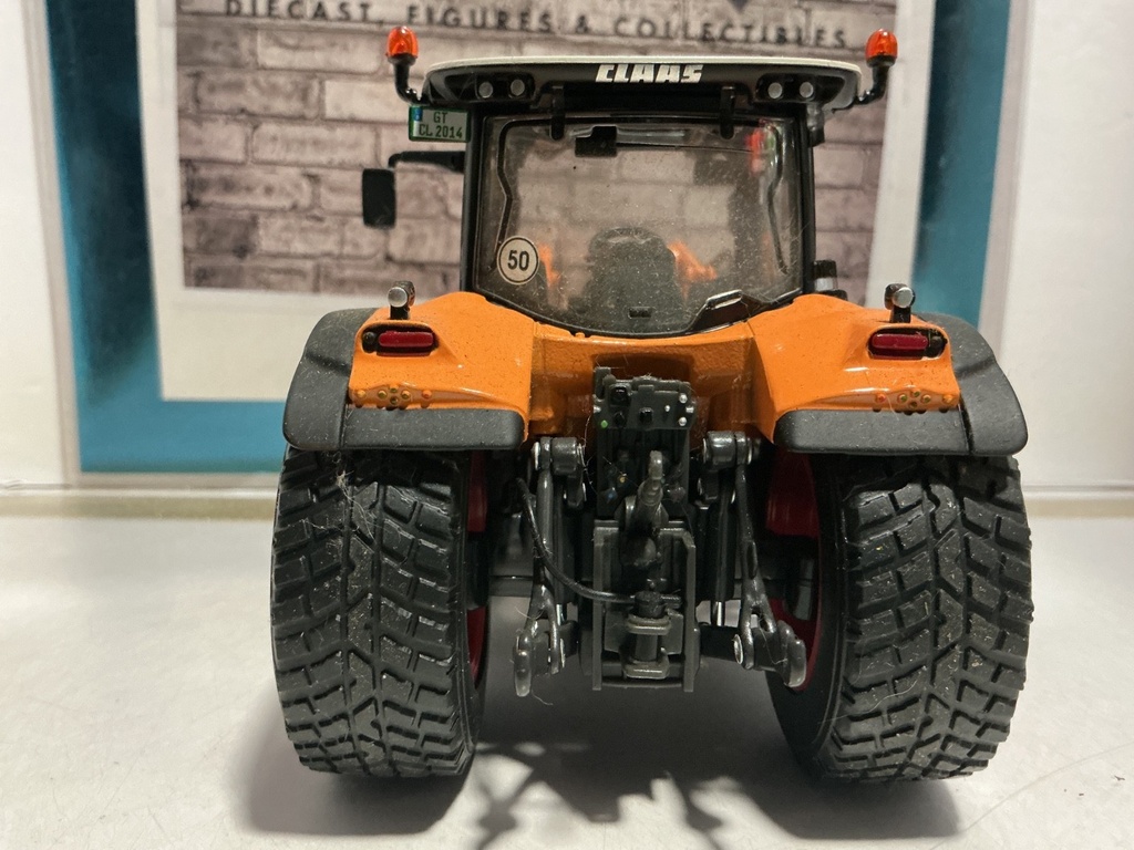 1/32 WIKING CLAAS 640 ARION + FL 120 LOADER image