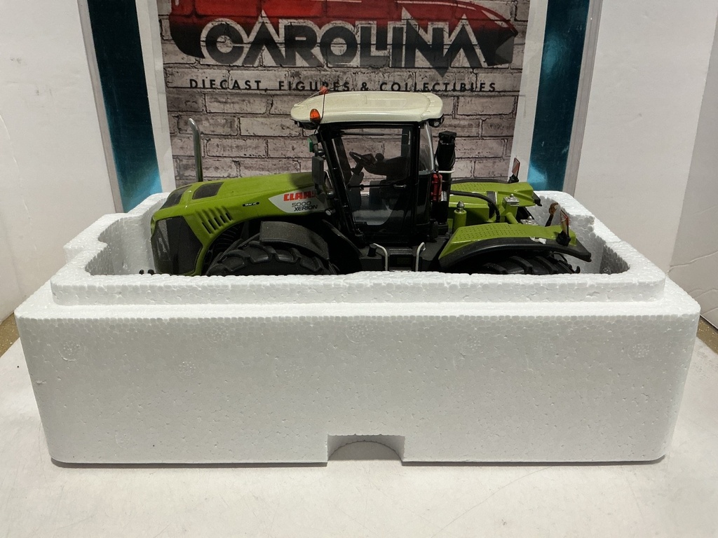 1:32 WIKING CLAAS XERION 5000 image