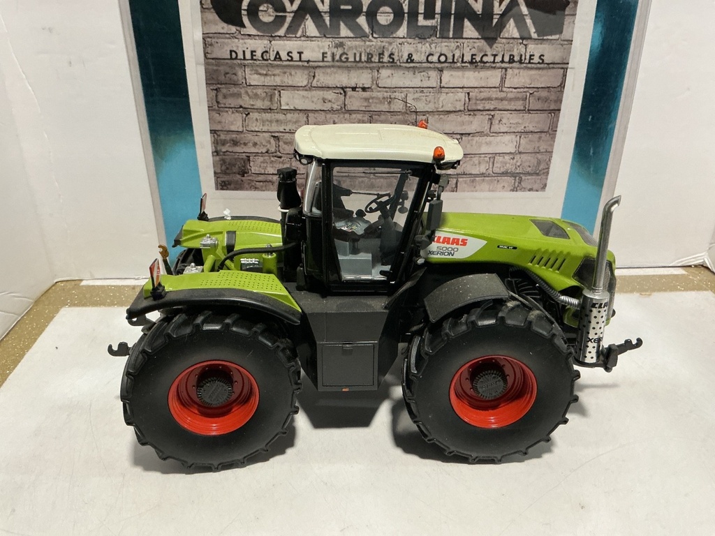 1:32 WIKING CLAAS XERION 5000 image