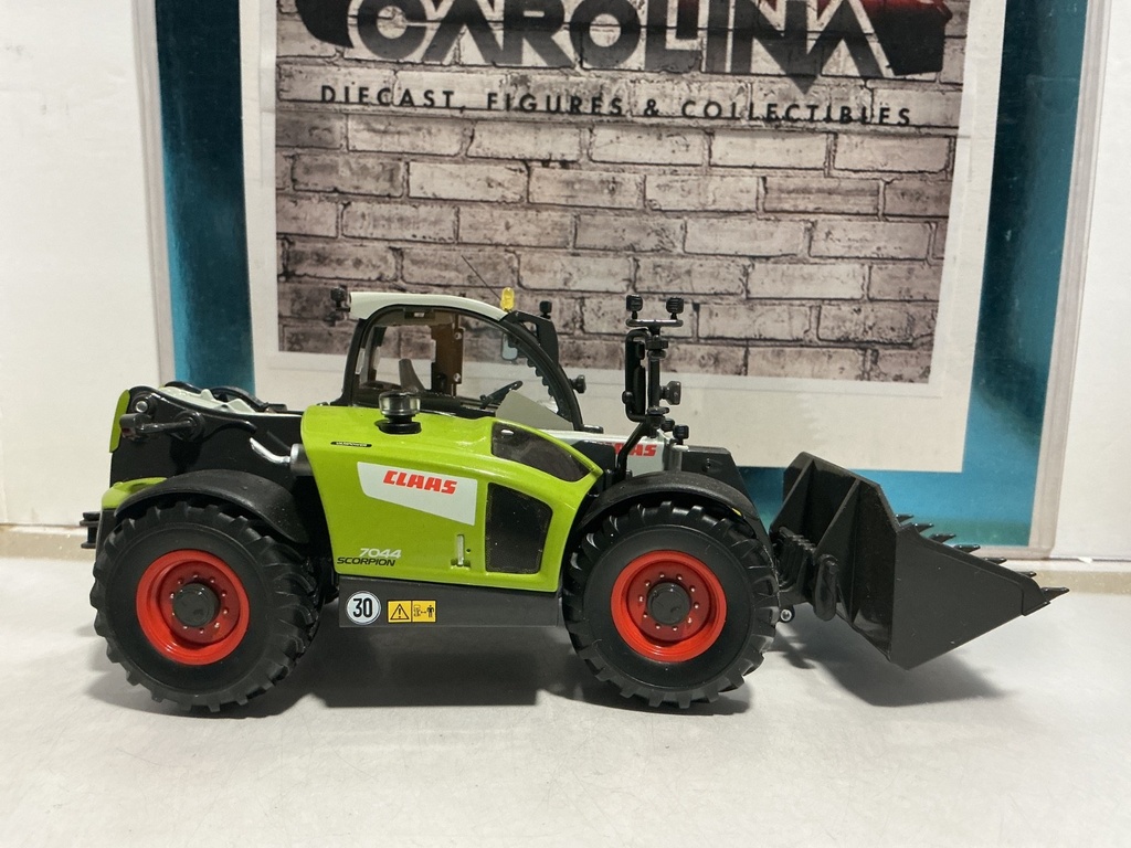 1/32 WIKING CLAAS 7044 SCORPION image
