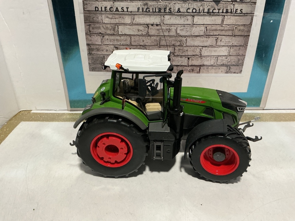1:32 WIKING FENDT 942 VARIO image