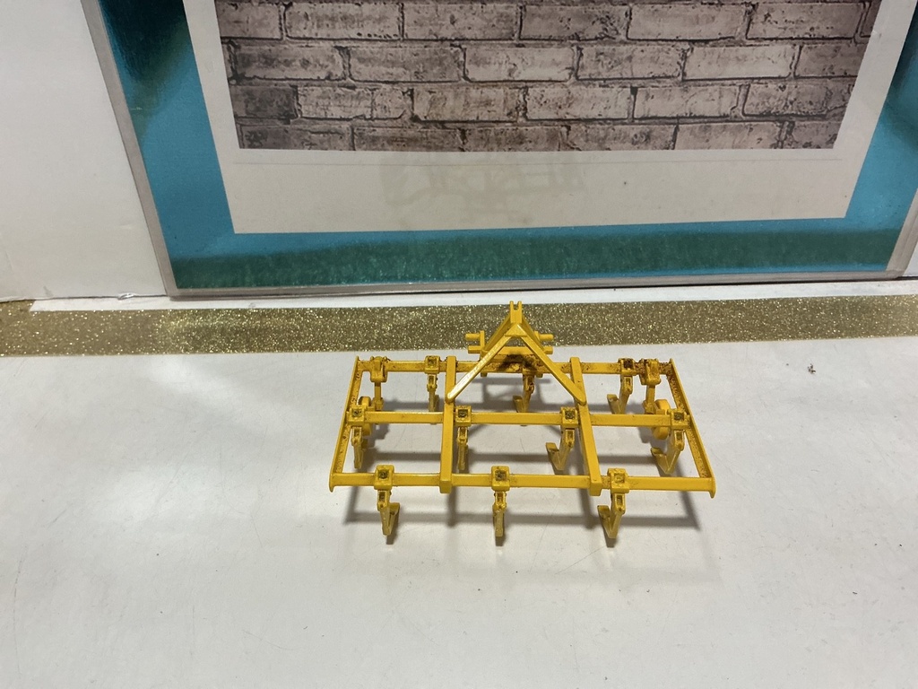 1/32 UNIVERSAL HOBBIES BOMFORD SUPERFLOW PLOW image