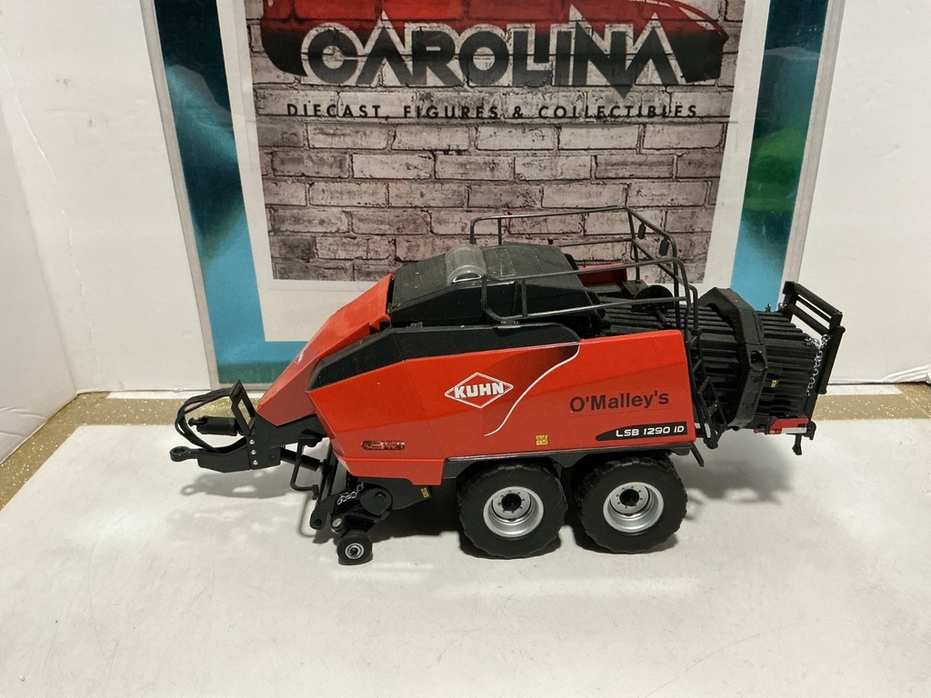 1/32 WIKING KUHN COARSE BALER LSB 1290 ID image
