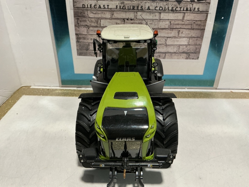 1:32 WIKING CLAAS 4500 XERION image