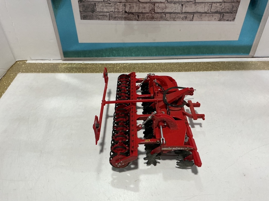 1/32 UNIVERSAL HOBBIES HORSCH JOKER 4CT PISC HARROW image